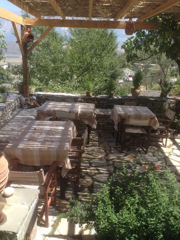Konaku Guest House Gjirokastër Eksteriør billede