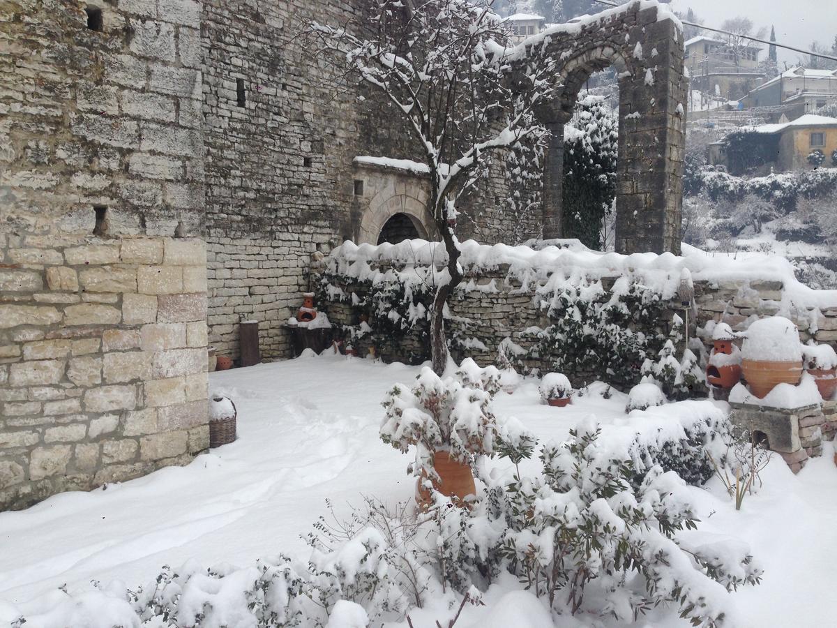Konaku Guest House Gjirokastër Eksteriør billede