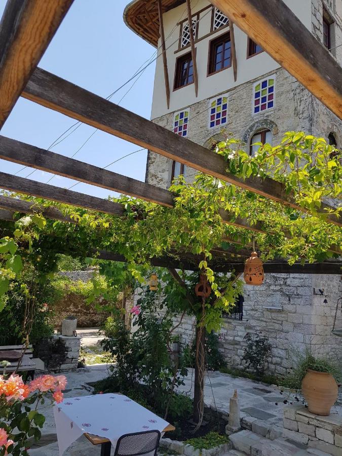 Konaku Guest House Gjirokastër Eksteriør billede